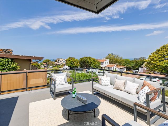 320 Calle Mayor, Redondo Beach, CA 90277