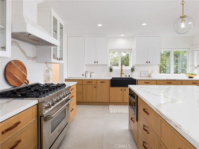 320 Calle Mayor, Redondo Beach, CA 90277