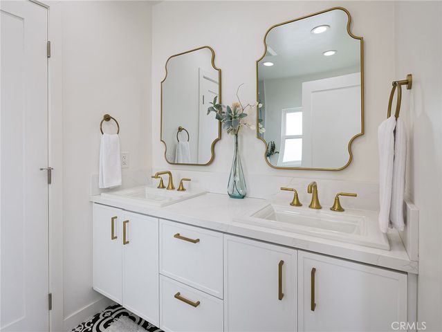 320 Calle Mayor, Redondo Beach, CA 90277