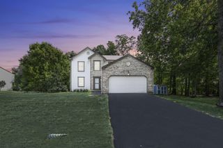160 Strathsprey Drive, Blacklick, OH 43004