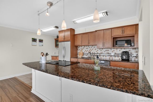 500 High Point PH6, Hartsdale, NY 10530
