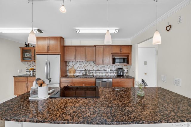 500 High Point PH6, Hartsdale, NY 10530
