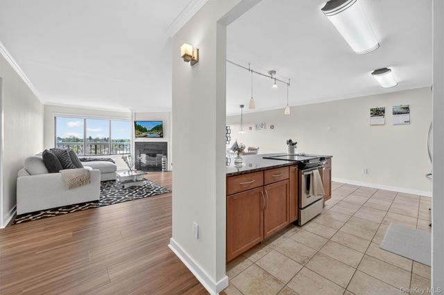 500 High Point PH6, Hartsdale, NY 10530