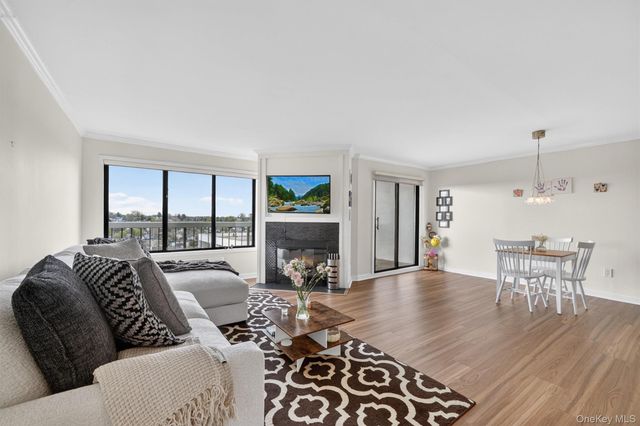 500 High Point PH6, Hartsdale, NY 10530