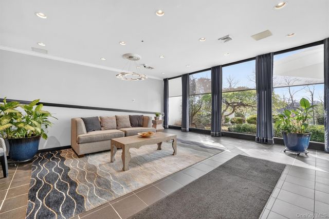 500 High Point PH6, Hartsdale, NY 10530