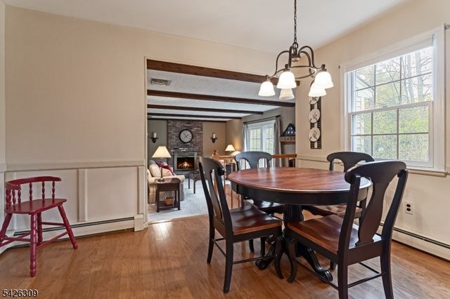 5 Hickory Dr, Morris Plains Boro, NJ 07950