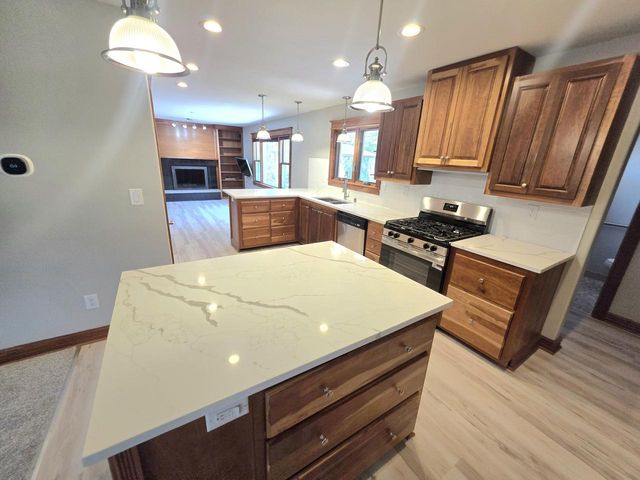 2532 Seymour PLACE, West Allis, WI 53227