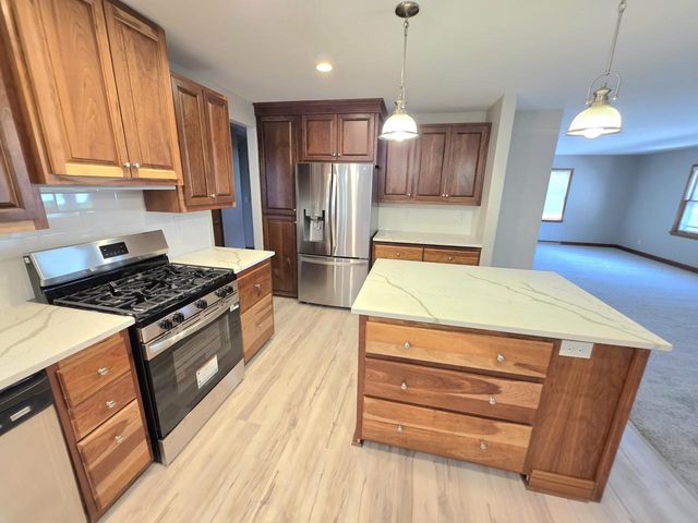 2532 Seymour PLACE, West Allis, WI 53227