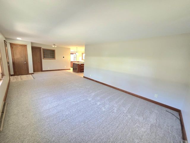 2532 Seymour PLACE, West Allis, WI 53227