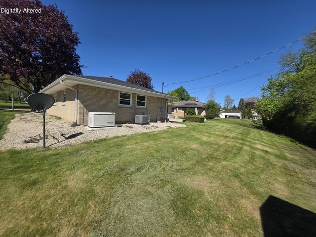 2532 Seymour PLACE, West Allis, WI 53227