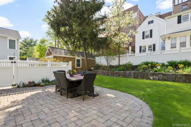 405 Cortlandt Avenue, Mamaroneck, NY 10543