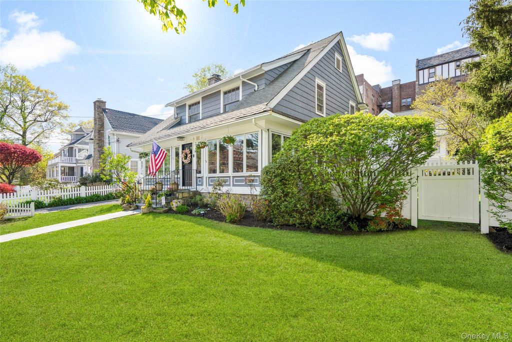 405 Cortlandt Avenue, Mamaroneck, NY 10543