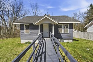 104 W Roosevelt Avenue, Battle Creek, MI 49037