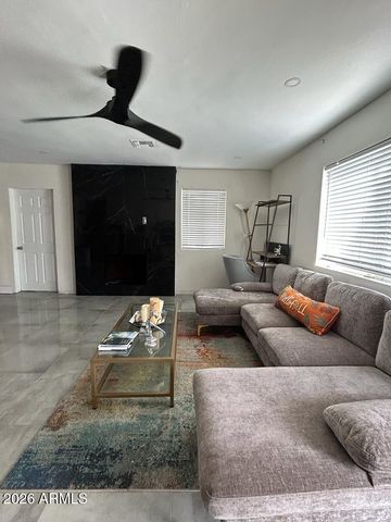 2502 E EDGEMONT Avenue, Phoenix, AZ 85008