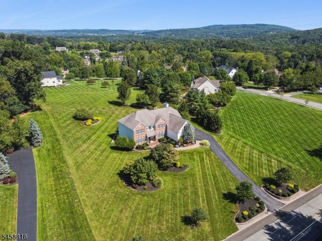 10 William Barnes Rd, Raritan Twp., NJ 08822