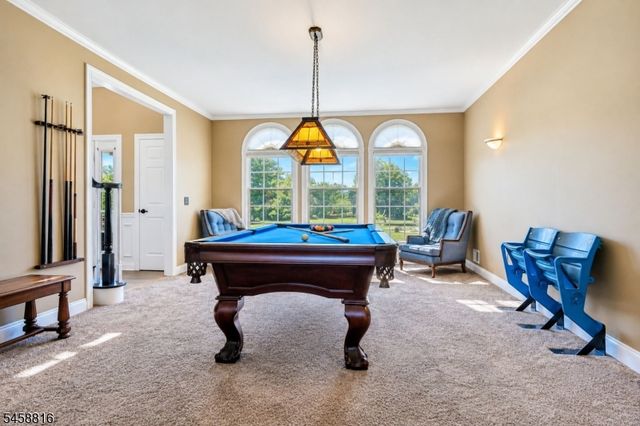10 William Barnes Rd, Raritan Twp., NJ 08822