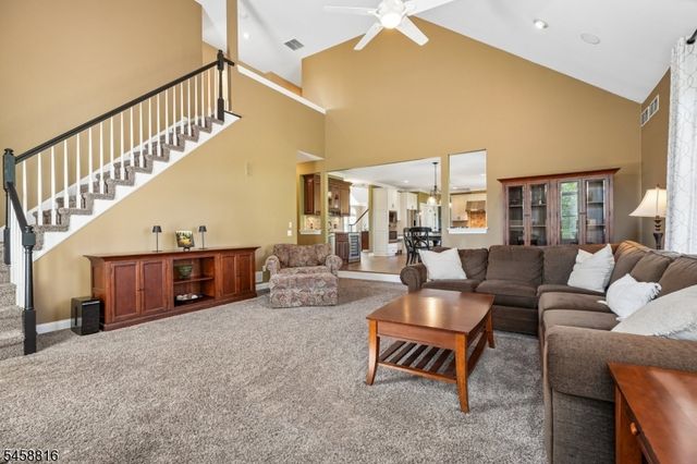 10 William Barnes Rd, Raritan Twp., NJ 08822