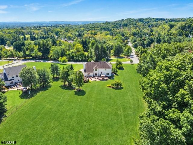 10 William Barnes Rd, Raritan Twp., NJ 08822