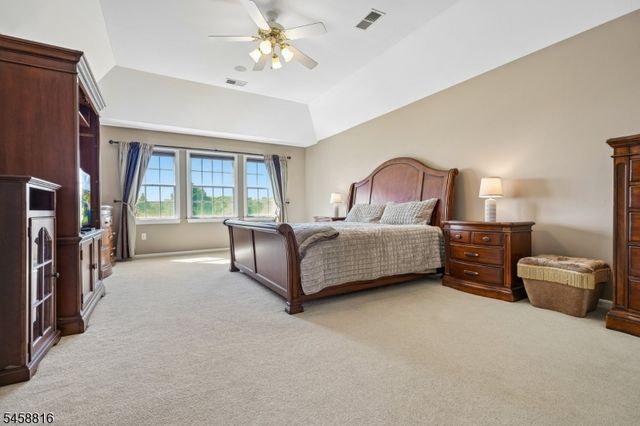 10 William Barnes Rd, Raritan Twp., NJ 08822