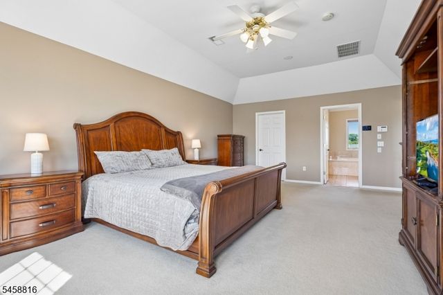 10 William Barnes Rd, Raritan Twp., NJ 08822