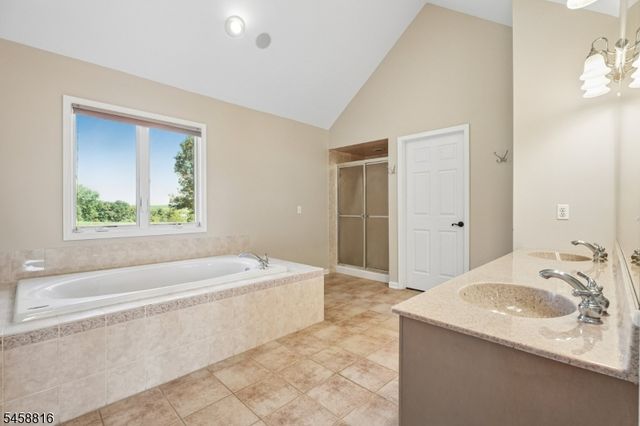 10 William Barnes Rd, Raritan Twp., NJ 08822