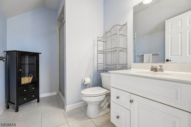 10 William Barnes Rd, Raritan Twp., NJ 08822