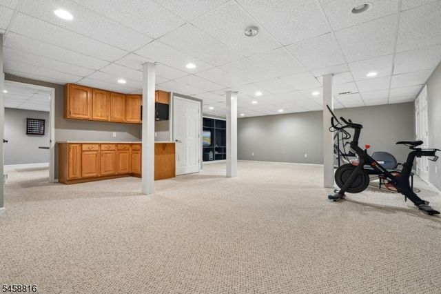 10 William Barnes Rd, Raritan Twp., NJ 08822