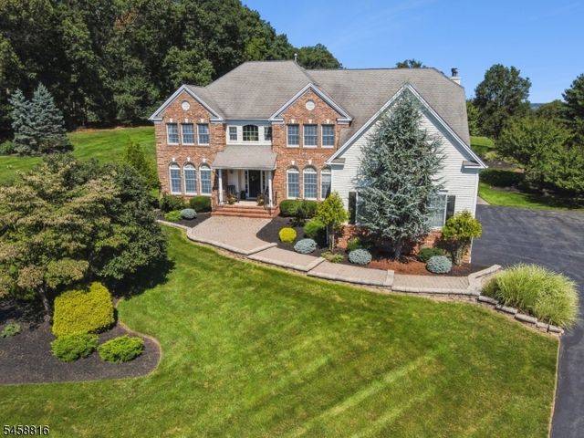 10 William Barnes Rd, Raritan Twp., NJ 08822