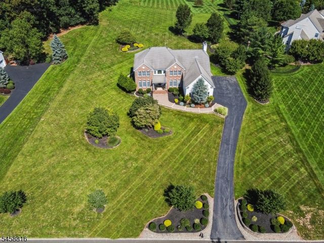 10 William Barnes Rd, Raritan Twp., NJ 08822