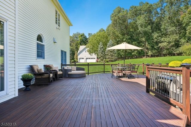 10 William Barnes Rd, Raritan Twp., NJ 08822