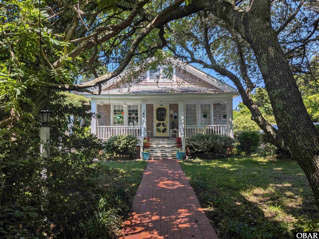 Image 1 of property listing at 671 & 685 Irvin Garrish Highway Lot# 1, Ocracoke, NC 27960