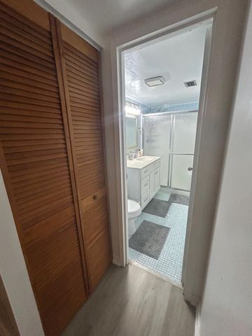 2600 NW 49th Avenue 207, Lauderdale Lakes, FL 33313