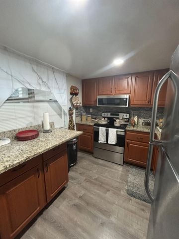 2600 NW 49th Avenue 207, Lauderdale Lakes, FL 33313