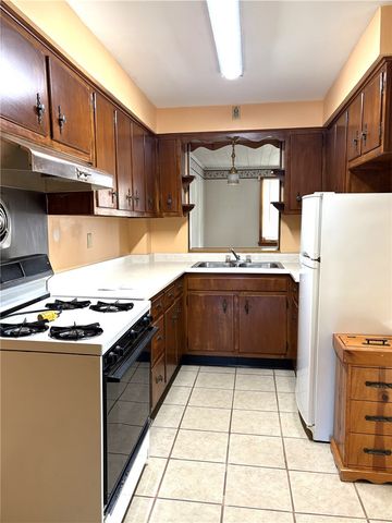 1920 Ridge Ave, Arnold, PA 15068