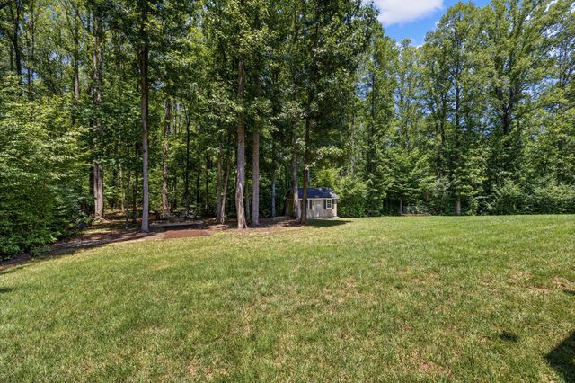 196 MCPHERSON DR, Fredericksburg, VA 22406