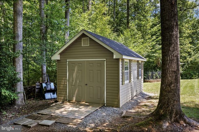 196 MCPHERSON DR, Fredericksburg, VA 22406