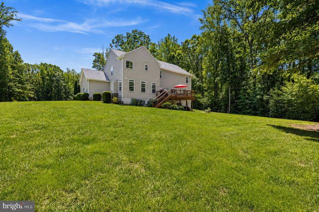 196 MCPHERSON DR, Fredericksburg, VA 22406
