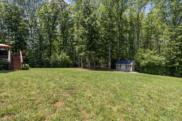 196 MCPHERSON DR, Fredericksburg, VA 22406