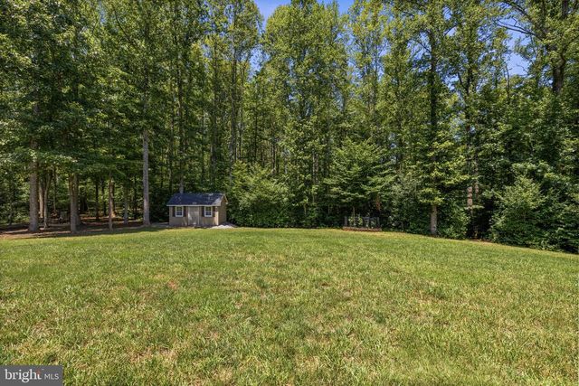 196 MCPHERSON DR, Fredericksburg, VA 22406