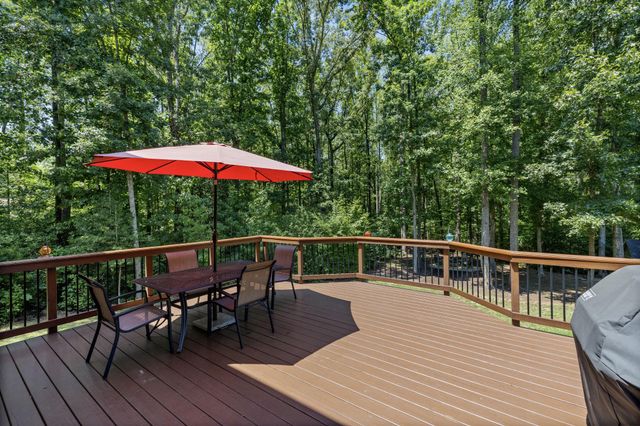 196 MCPHERSON DR, Fredericksburg, VA 22406