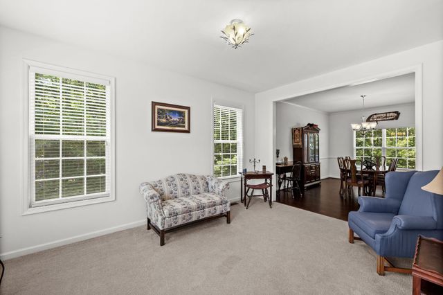 196 MCPHERSON DR, Fredericksburg, VA 22406