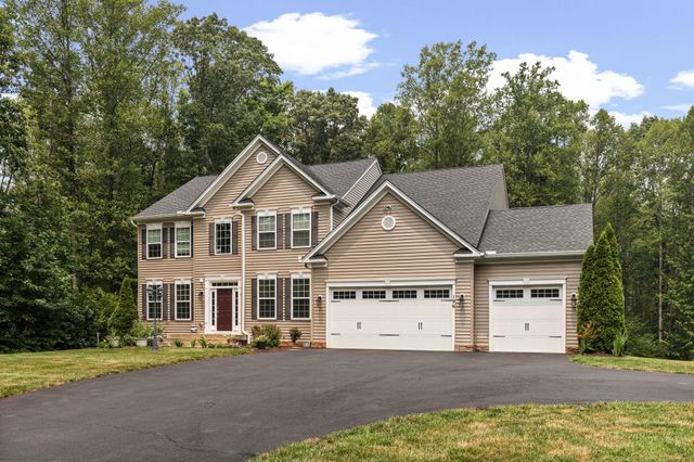 196 MCPHERSON DR, Fredericksburg, VA 22406