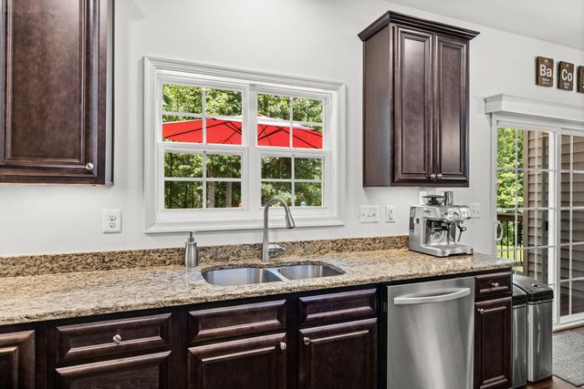 196 MCPHERSON DR, Fredericksburg, VA 22406