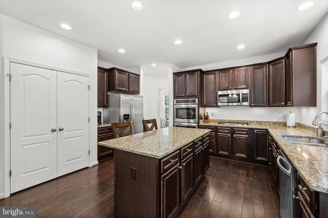 196 MCPHERSON DR, Fredericksburg, VA 22406