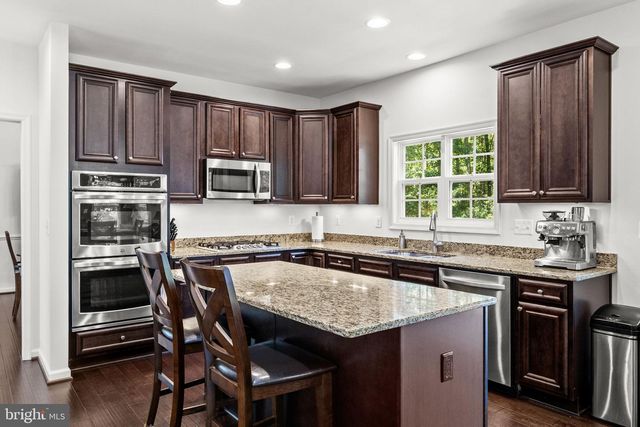 196 MCPHERSON DR, Fredericksburg, VA 22406