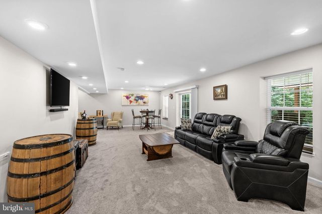 196 MCPHERSON DR, Fredericksburg, VA 22406