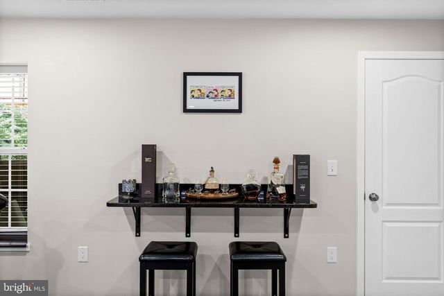 196 MCPHERSON DR, Fredericksburg, VA 22406