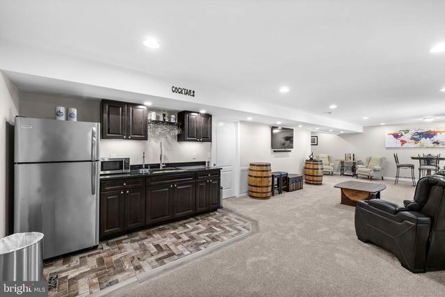 196 MCPHERSON DR, Fredericksburg, VA 22406