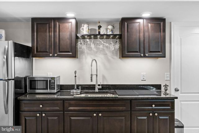 196 MCPHERSON DR, Fredericksburg, VA 22406