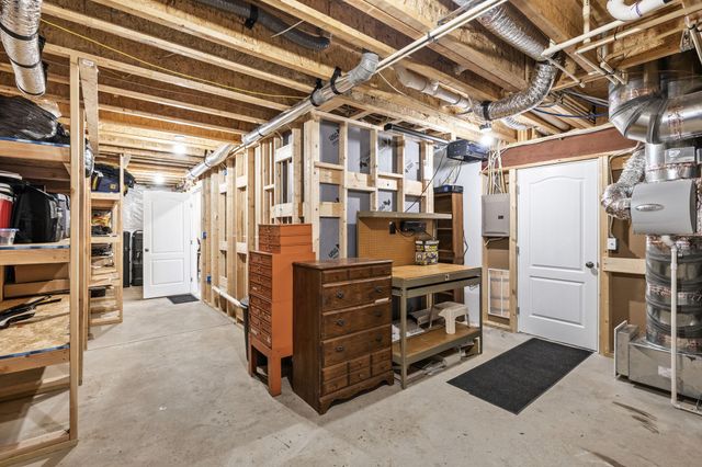 196 MCPHERSON DR, Fredericksburg, VA 22406
